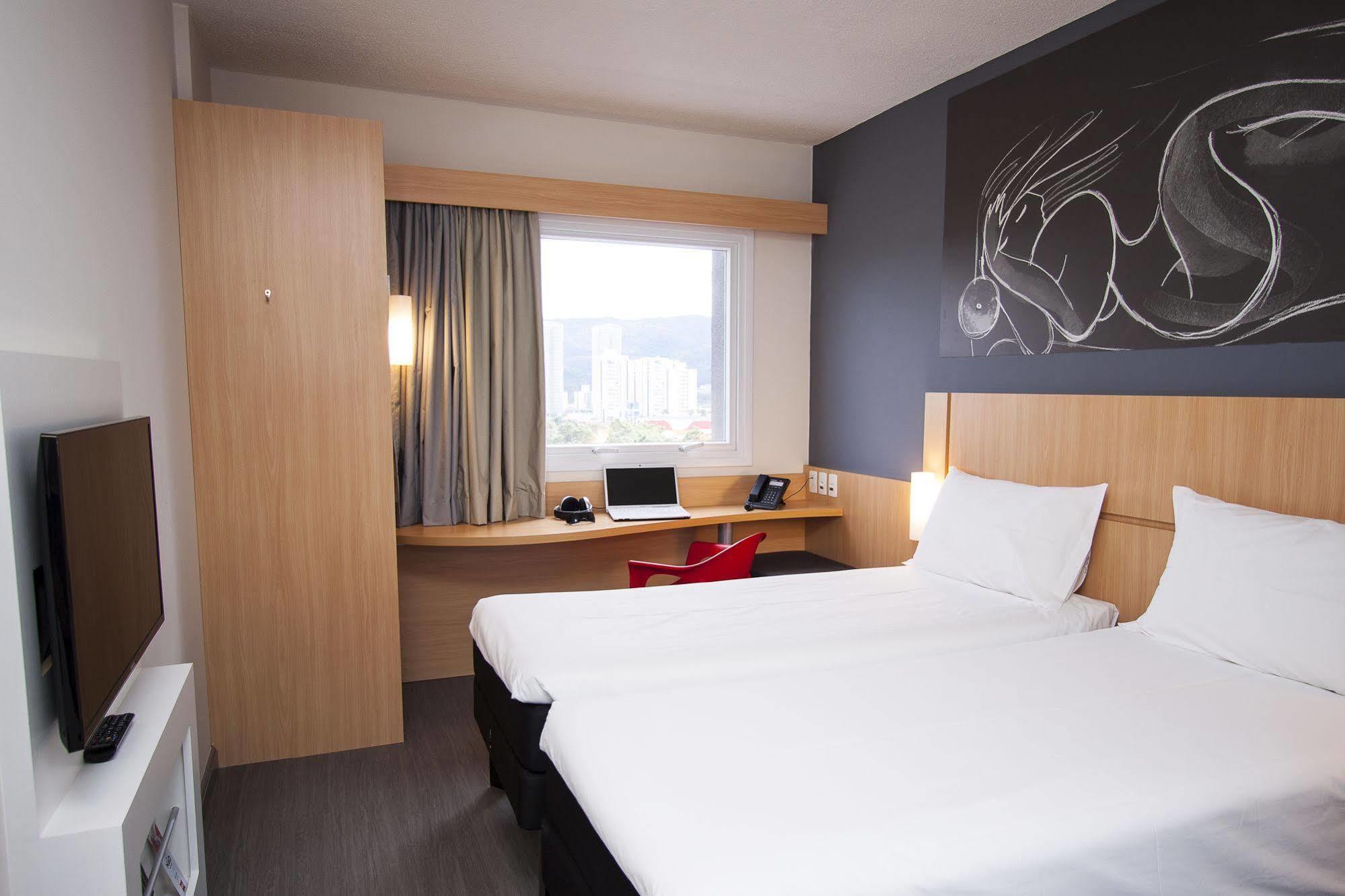 Ibis Mogi Cruzes Shopping Hotel